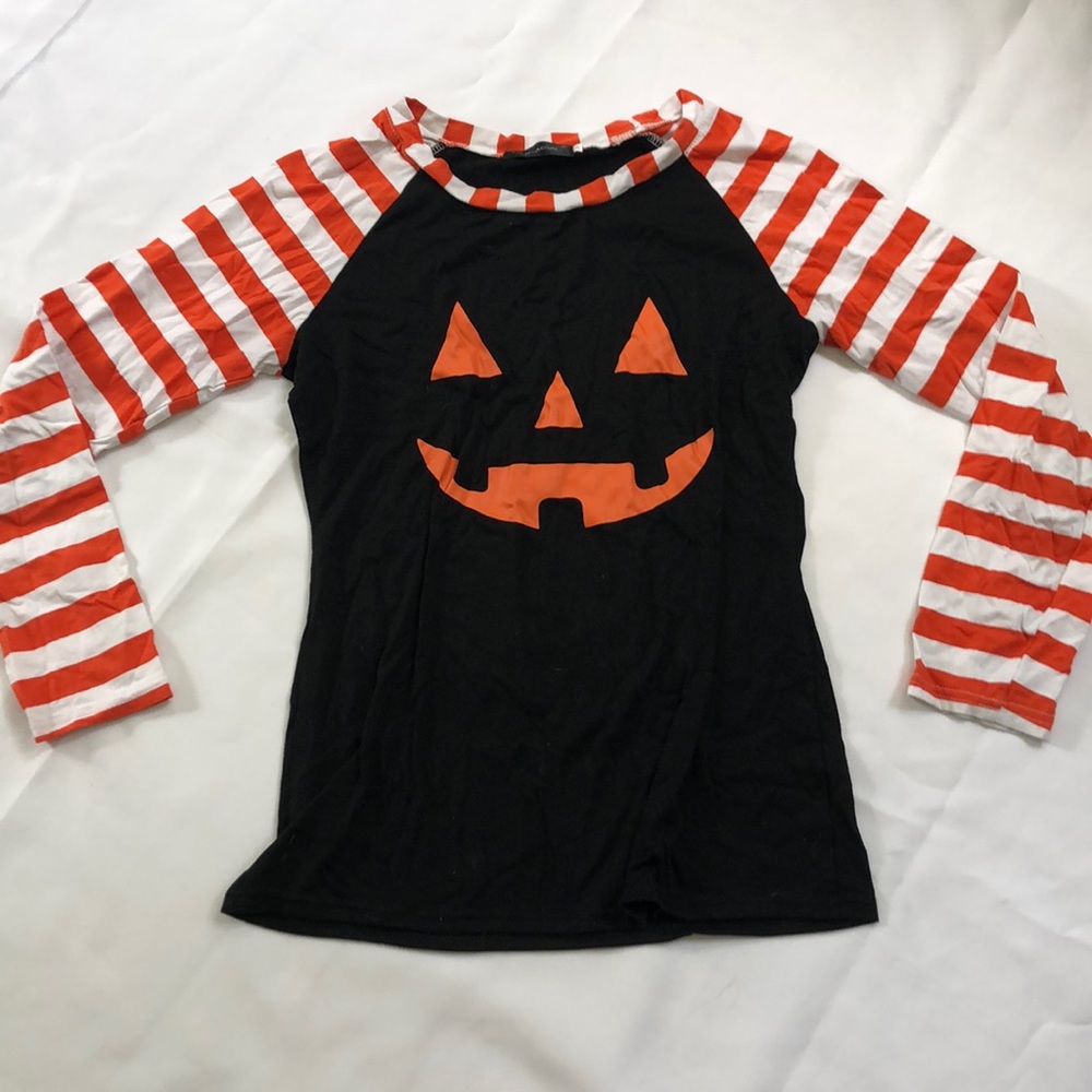 NWOT Halloween shirt